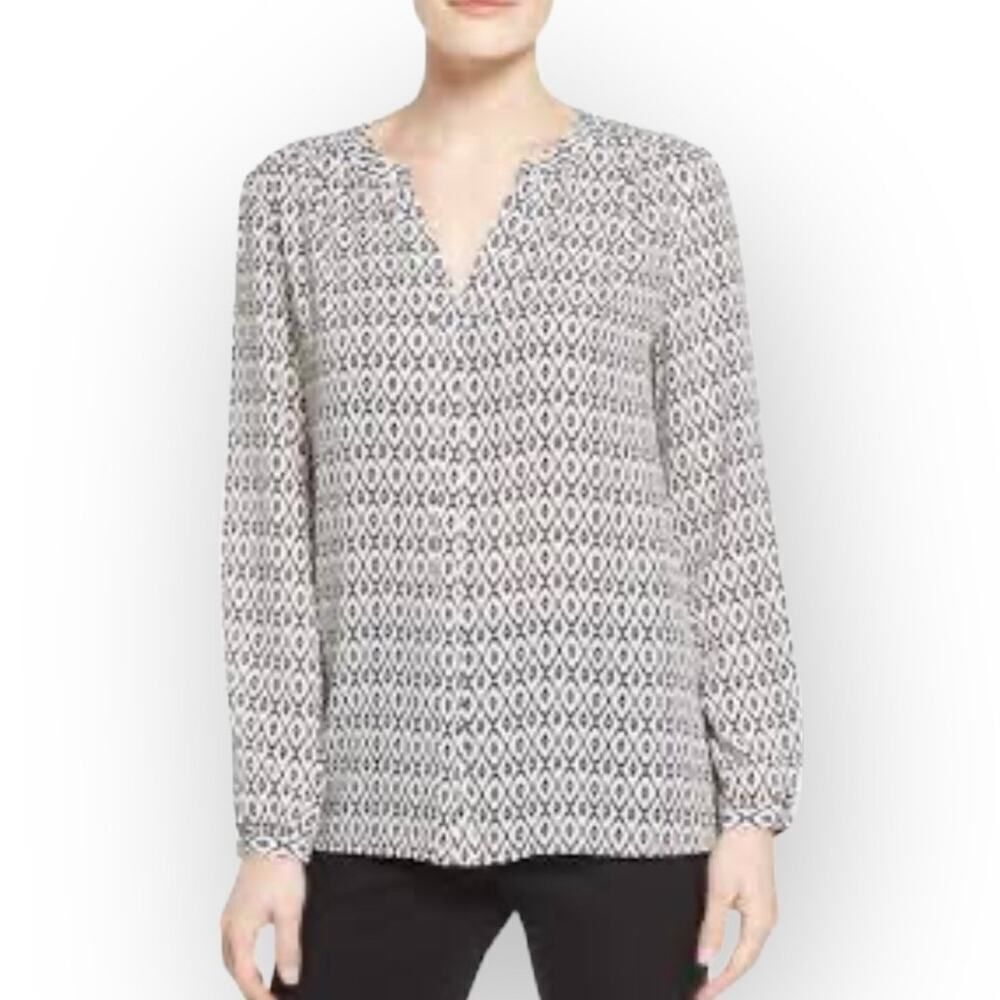 NYDJ Pintuck Blouse Women's Small White Black Long Crepe Sleeve High-Low V-Neck